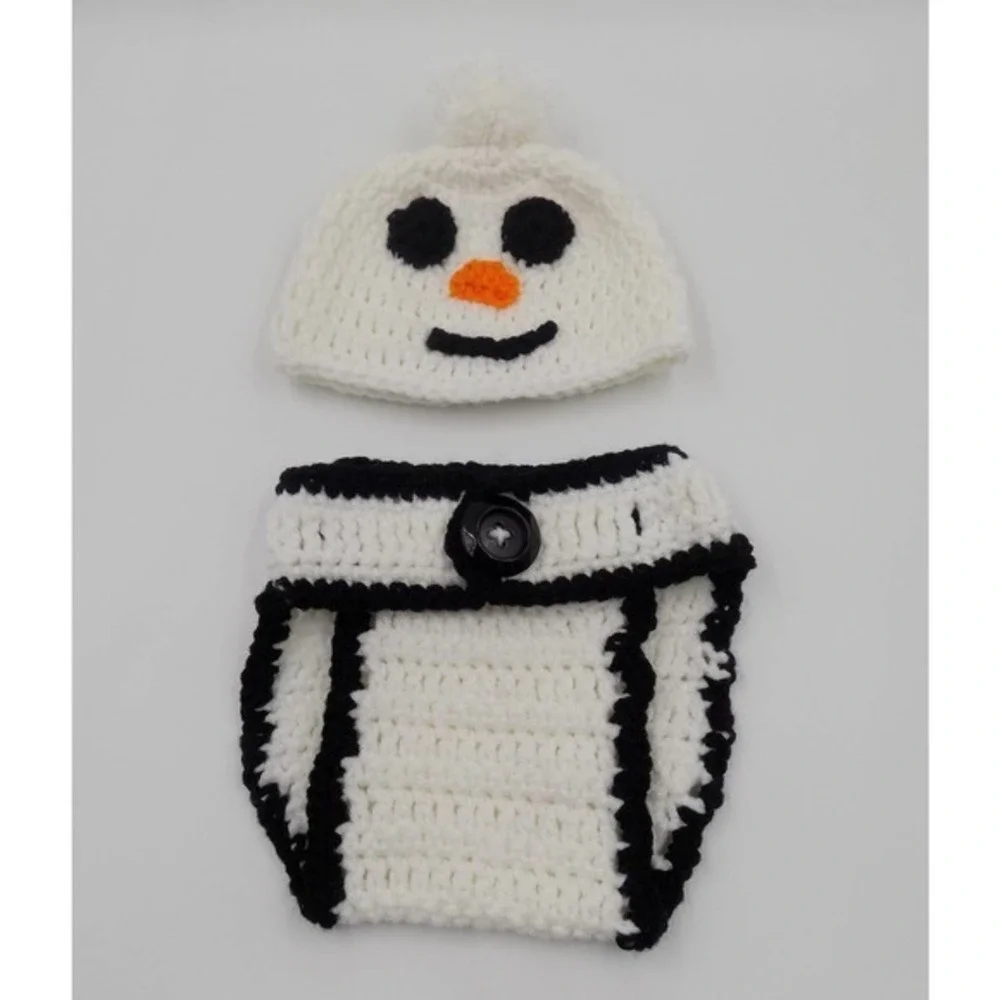 Snowmen Hat and‎ Diaper Cover Set